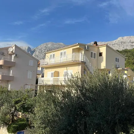 Hugo Apartament Promajna