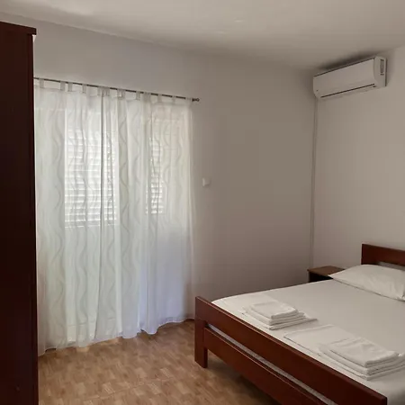 Hugo Apartament Promajna